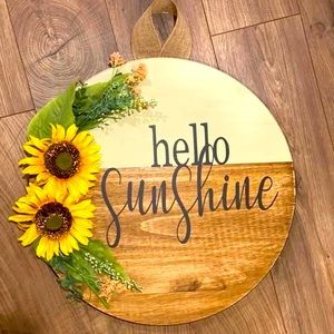 Round wooden door hanger